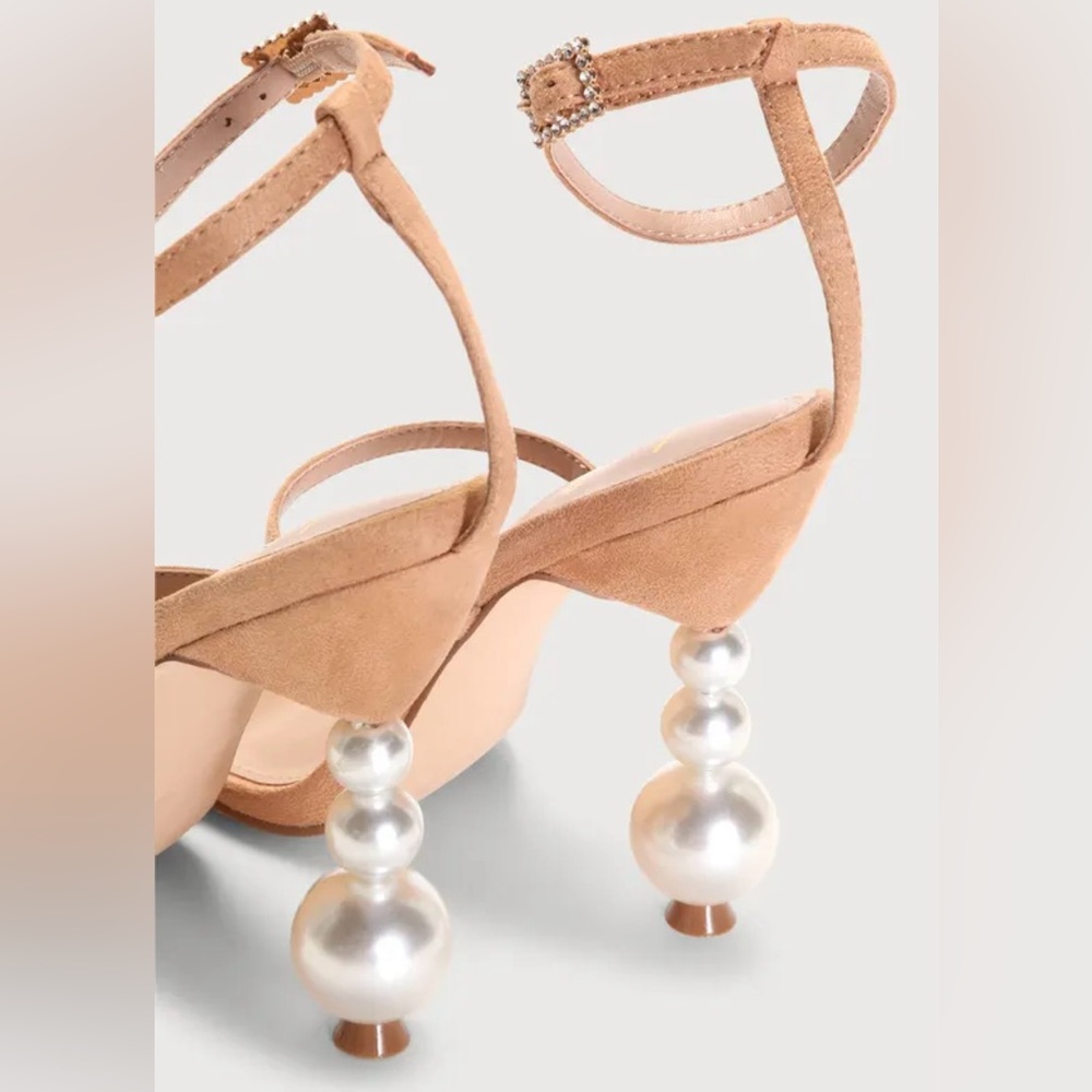 NEW IN BOX Light Nude Sculpted Heel Ankle Strap with pearl heels!